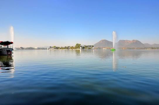 Fateh Sagar Lake